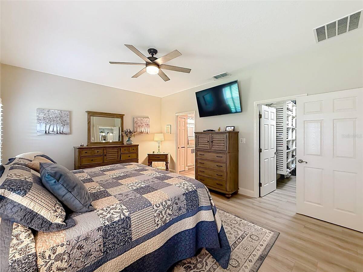 25543 Maurepas Lane, Leesburg, FL 34748