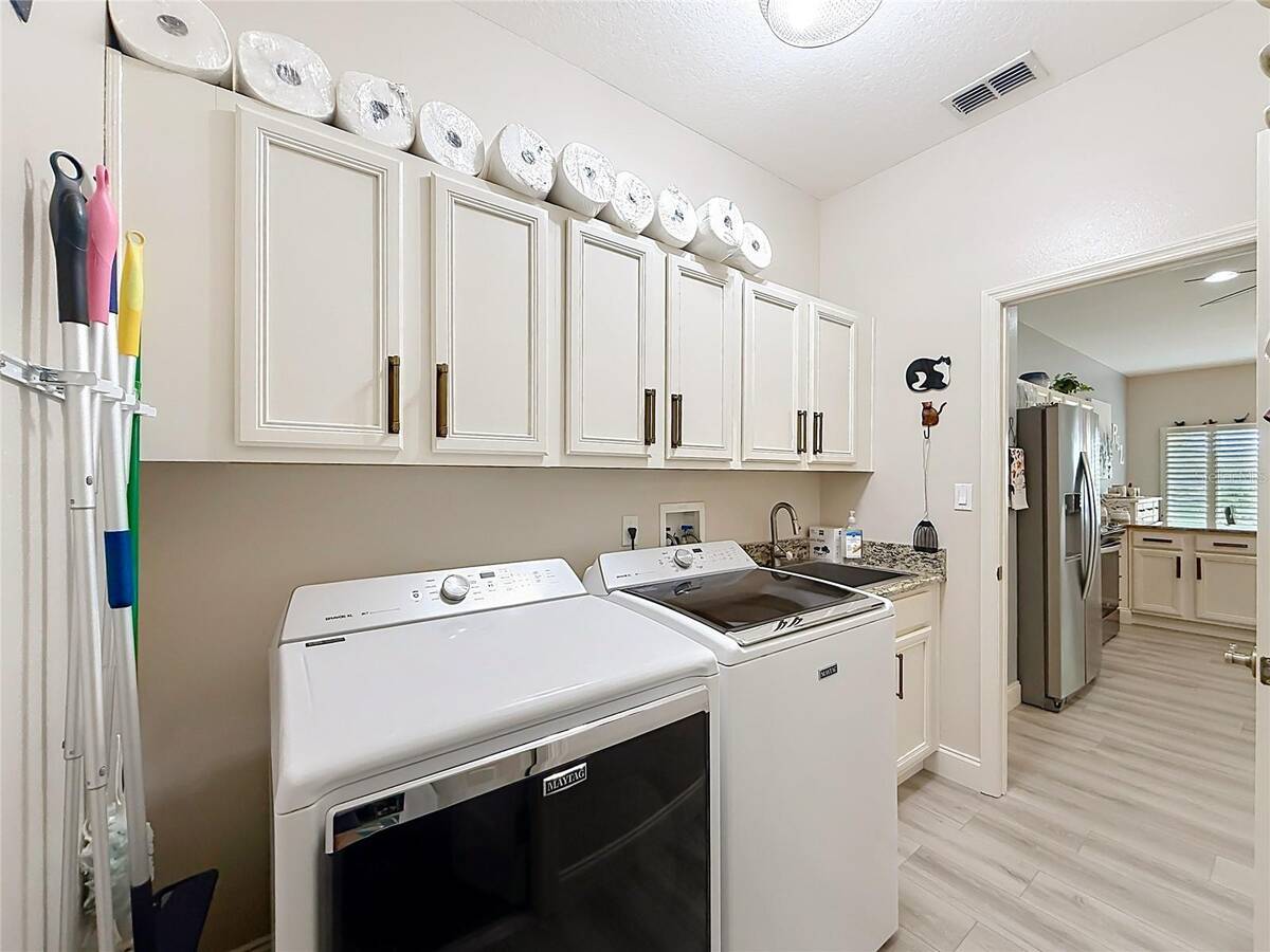 25543 Maurepas Lane, Leesburg, FL 34748