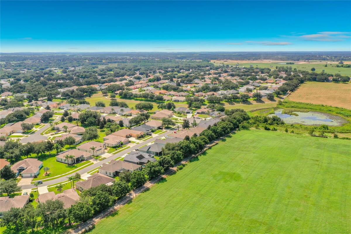 25543 Maurepas Lane, Leesburg, FL 34748