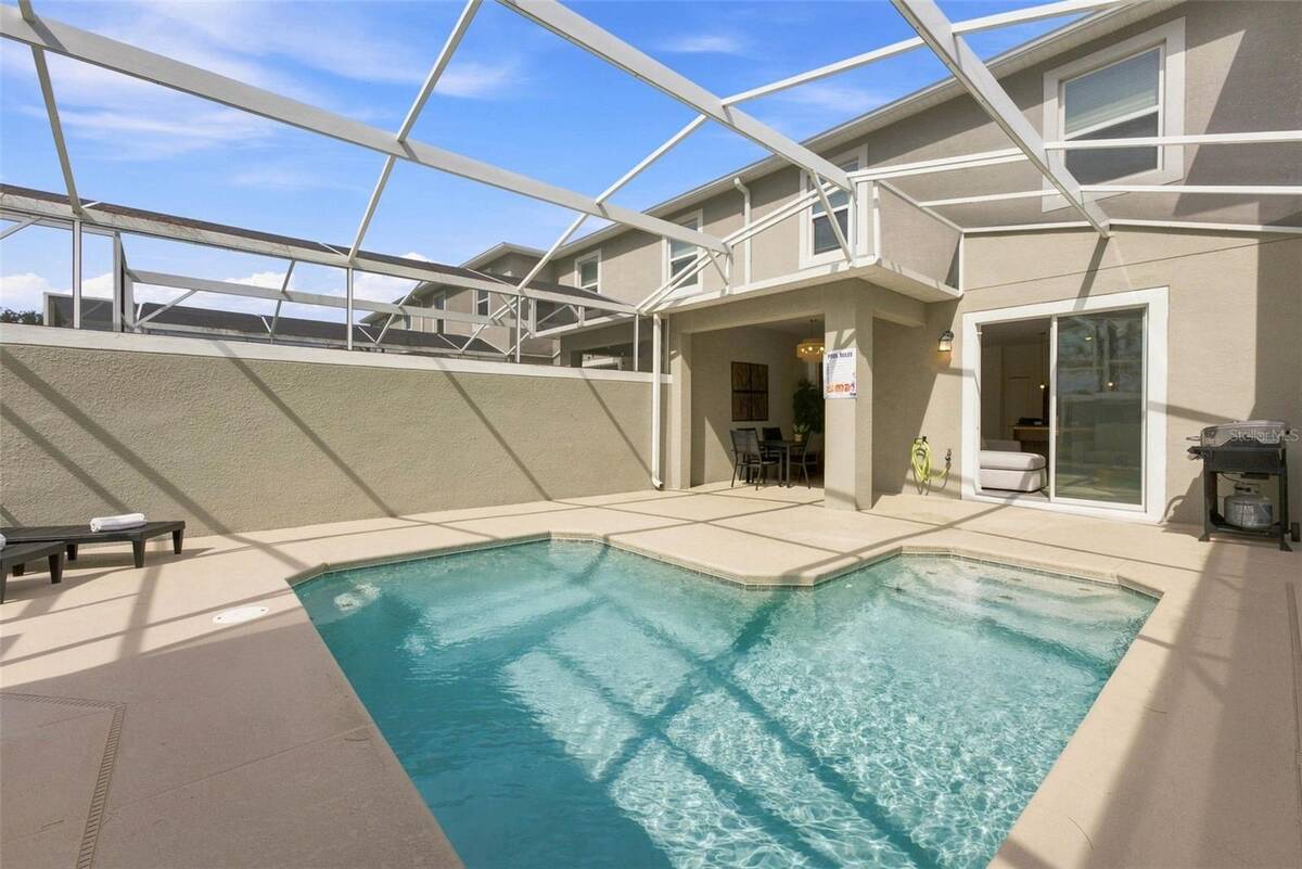 880 Pebble Beach Drive, Davenport, FL 33896
