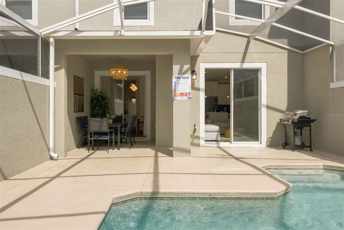 880 Pebble Beach Drive, Davenport, FL 33896