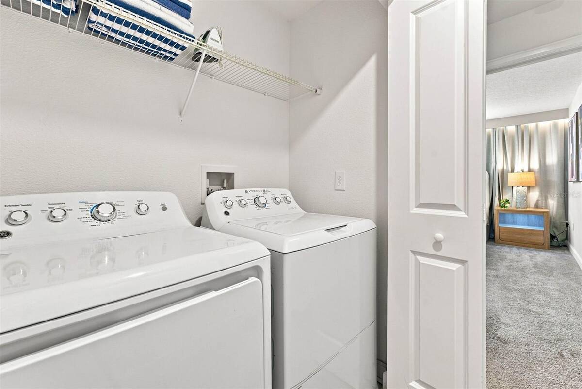 880 Pebble Beach Drive, Davenport, FL 33896