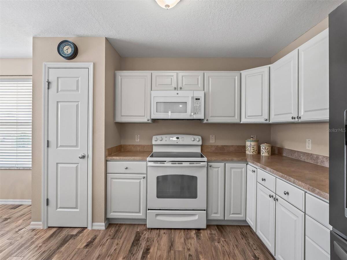 1906 Harston Trail, The Villages, FL 32162