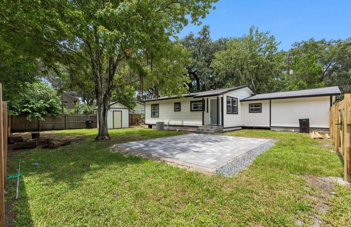 1910 Curry Ford Road, Orlando, FL 32806