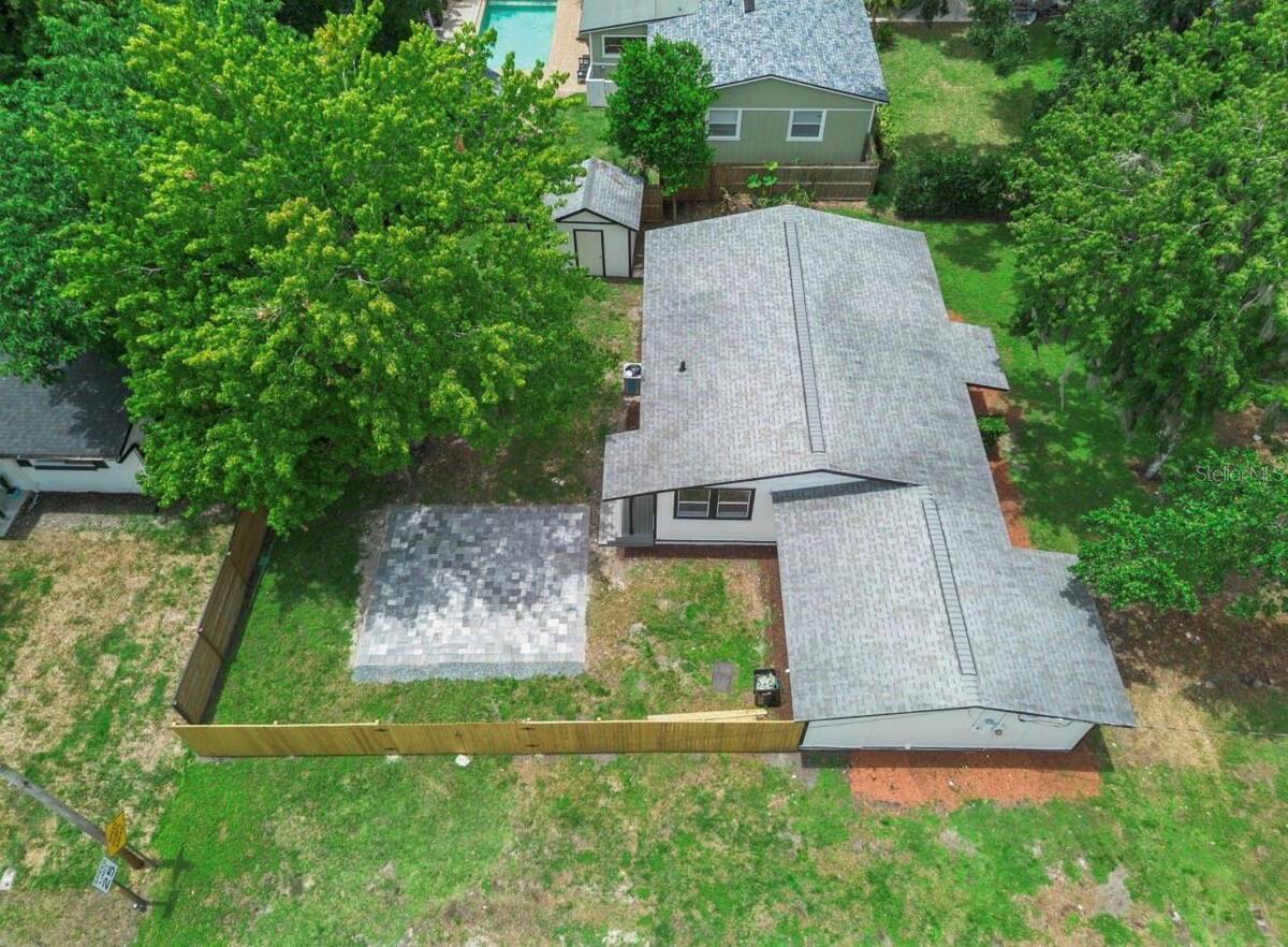 1910 Curry Ford Road, Orlando, FL 32806