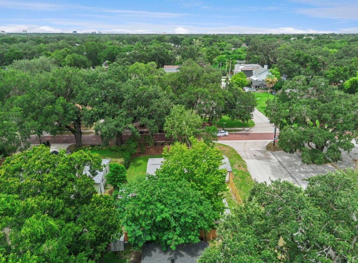 1910 Curry Ford Road, Orlando, FL 32806