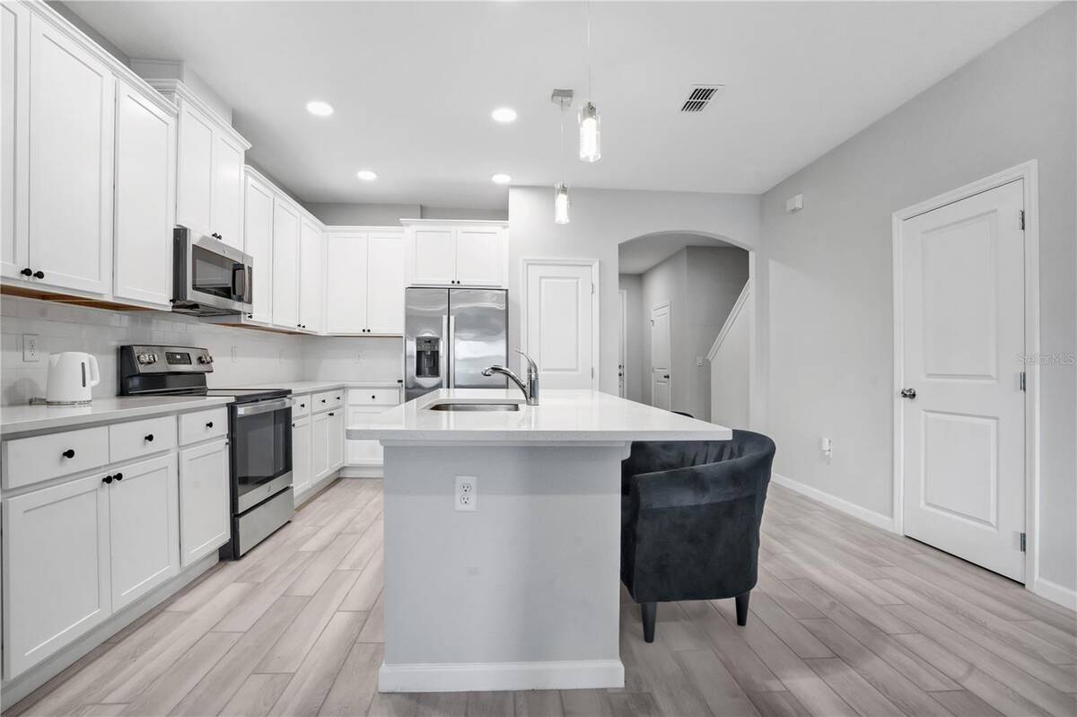 4835 Jackstaff Way, Oviedo, FL 32765