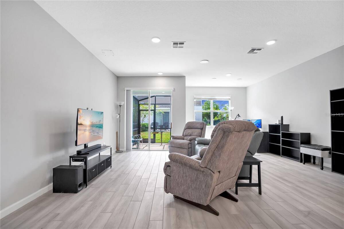 4835 Jackstaff Way, Oviedo, FL 32765