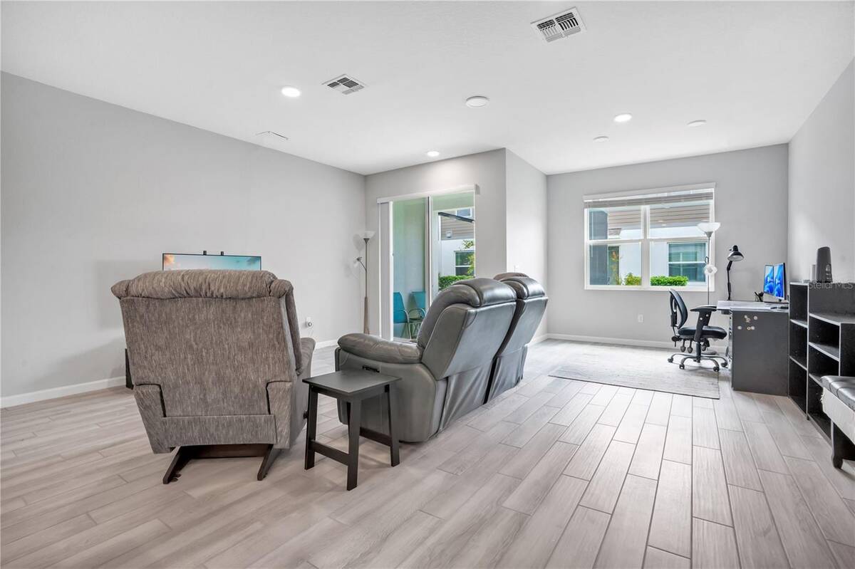 4835 Jackstaff Way, Oviedo, FL 32765
