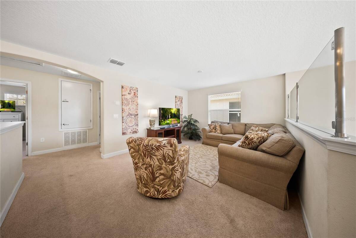 8960 Bismarck Palm Rd, Kissimmee, FL 34747