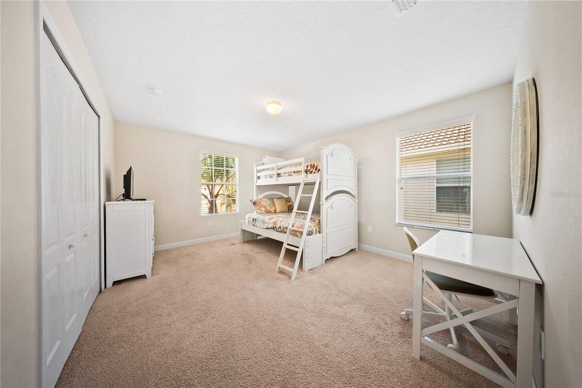 8960 Bismarck Palm Rd, Kissimmee, FL 34747