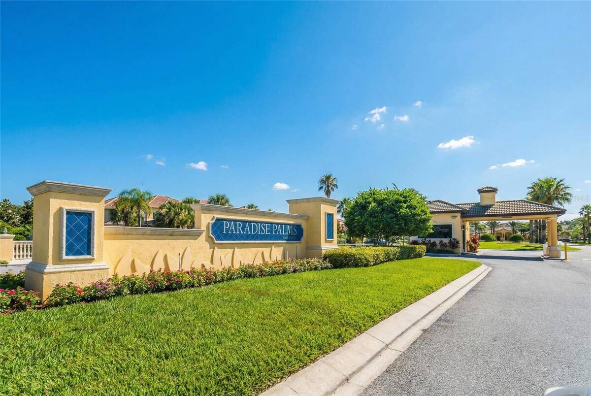 8960 Bismarck Palm Rd, Kissimmee, FL 34747