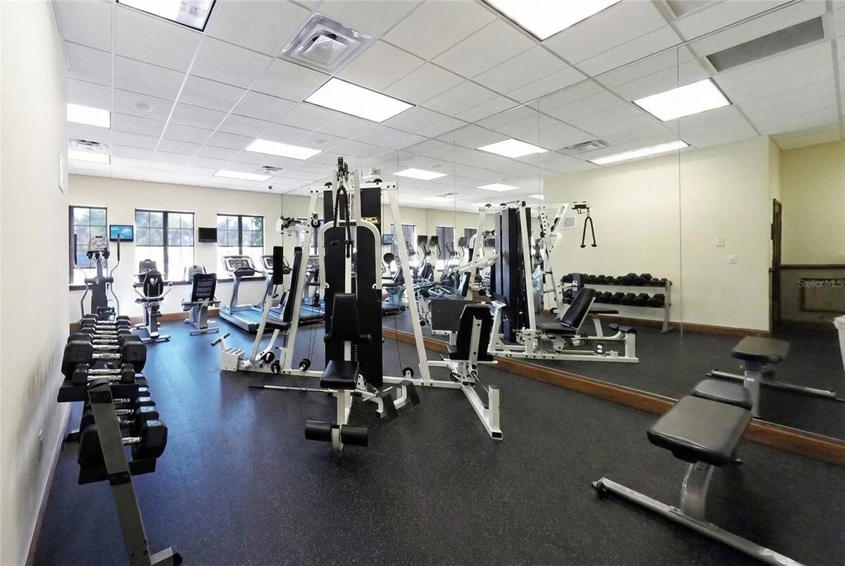 8960 Bismarck Palm Rd, Kissimmee, FL 34747