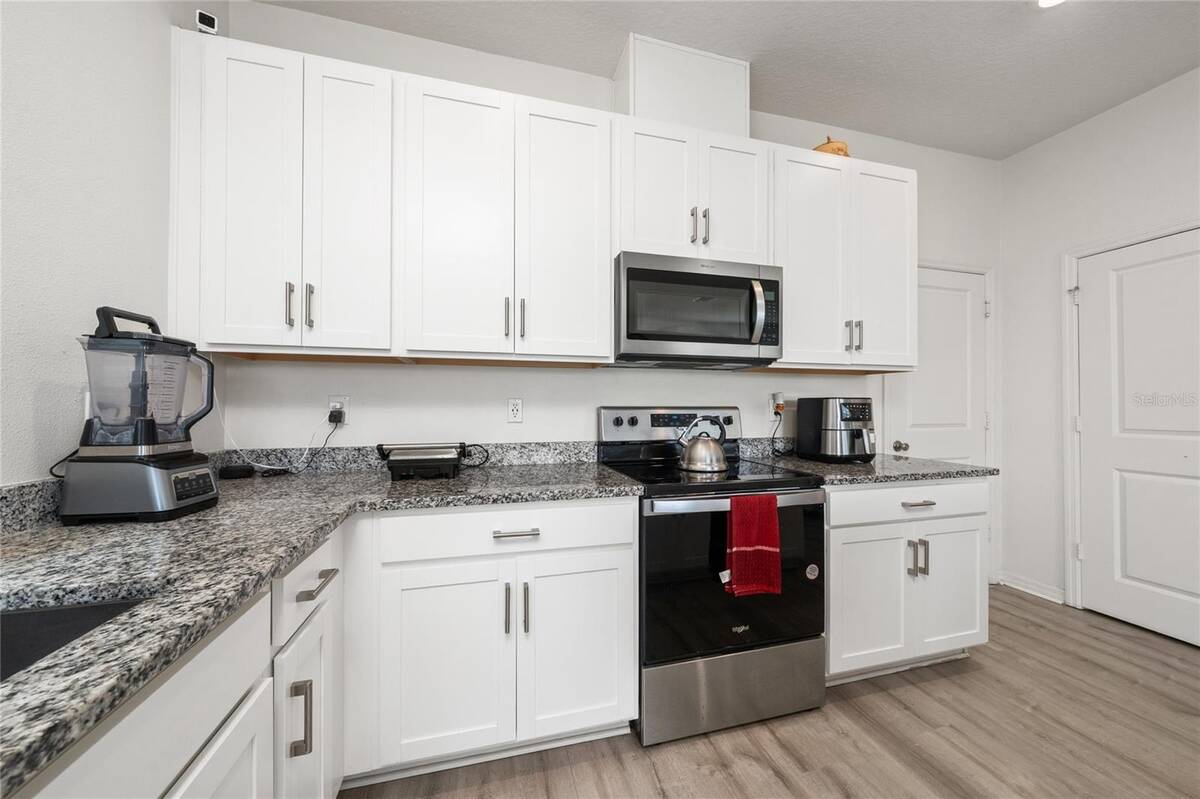 211 Ash Way, Auburndale, FL 33823