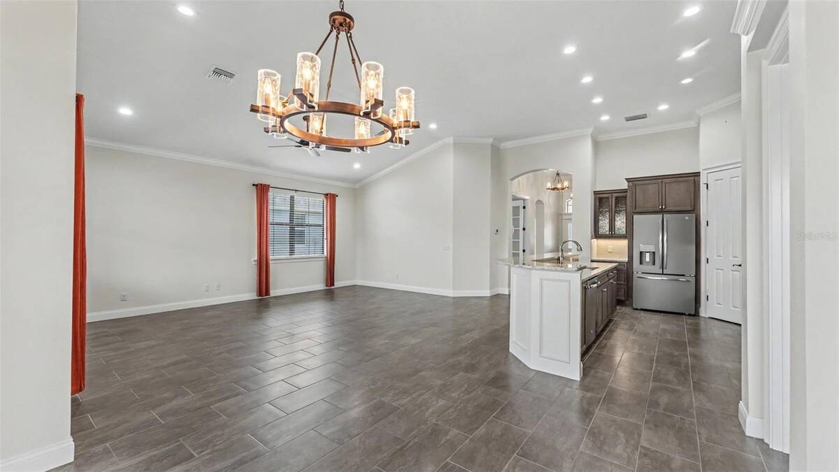 7783 Lake James Boulevard, Lakeland, FL 33810