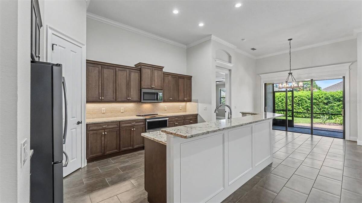 7783 Lake James Boulevard, Lakeland, FL 33810