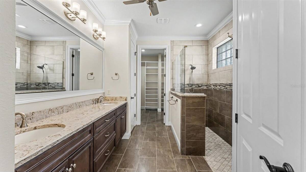 7783 Lake James Boulevard, Lakeland, FL 33810