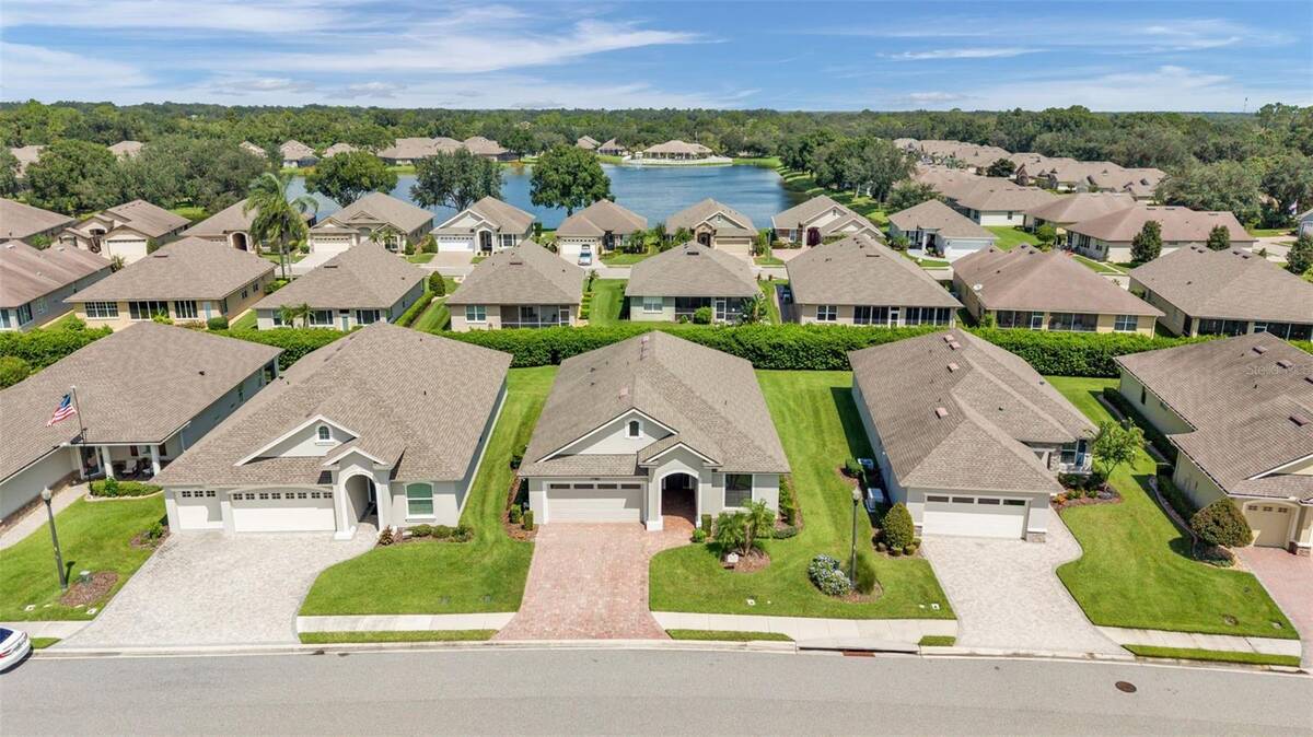 7783 Lake James Boulevard, Lakeland, FL 33810