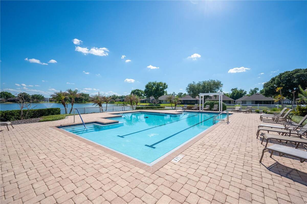 7783 Lake James Boulevard, Lakeland, FL 33810