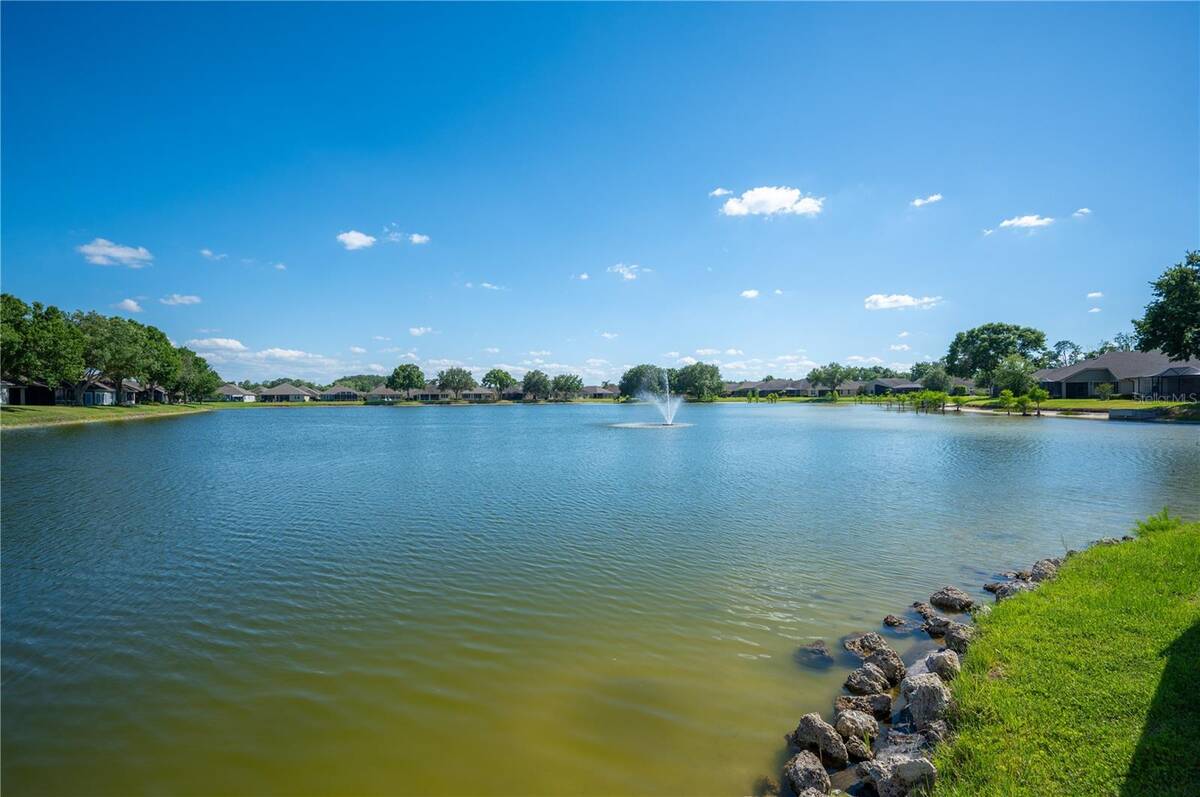 7783 Lake James Boulevard, Lakeland, FL 33810