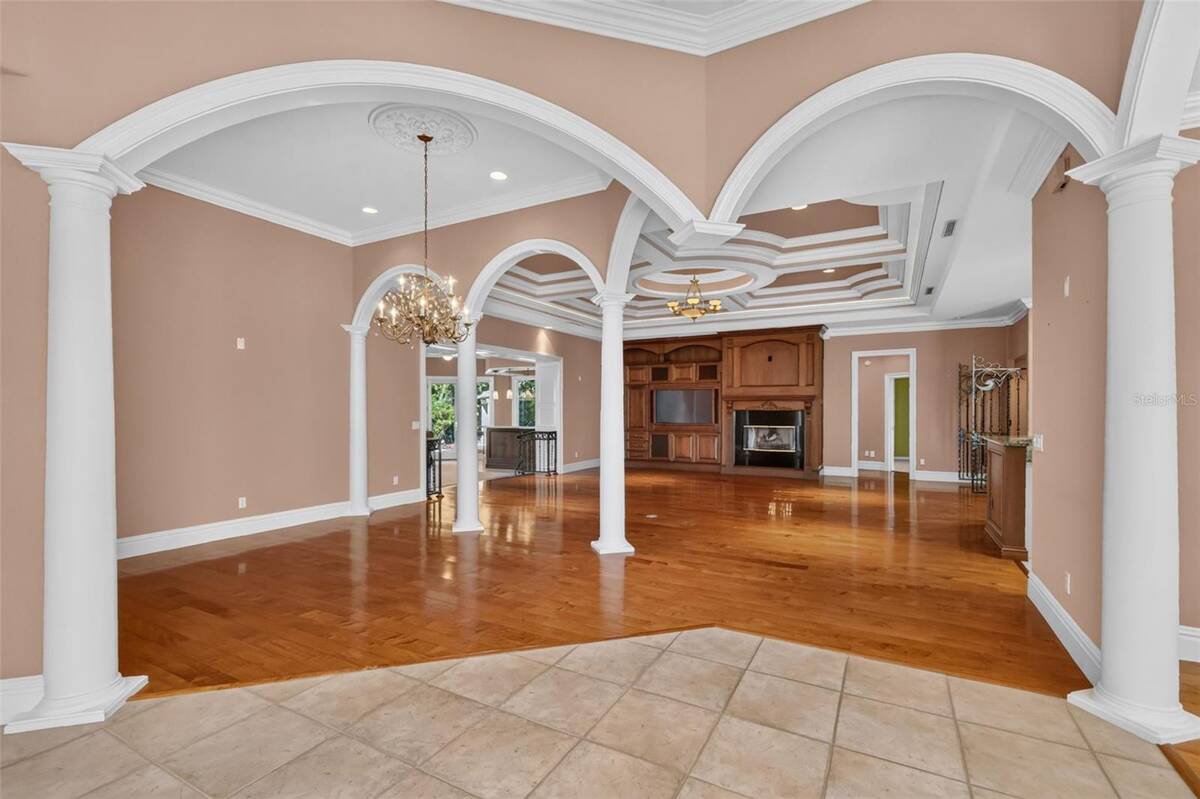 2220 Se Mill Creek Circle, Ocala, FL 34471
