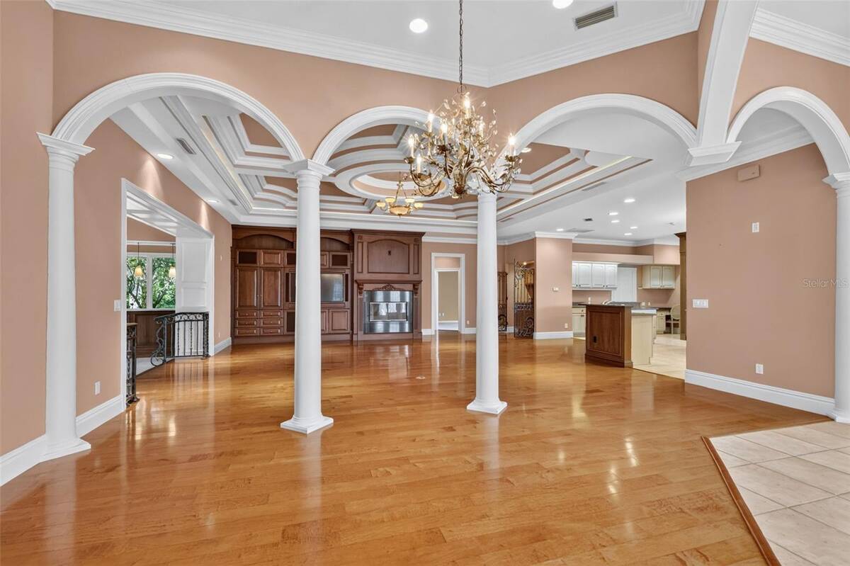 2220 Se Mill Creek Circle, Ocala, FL 34471