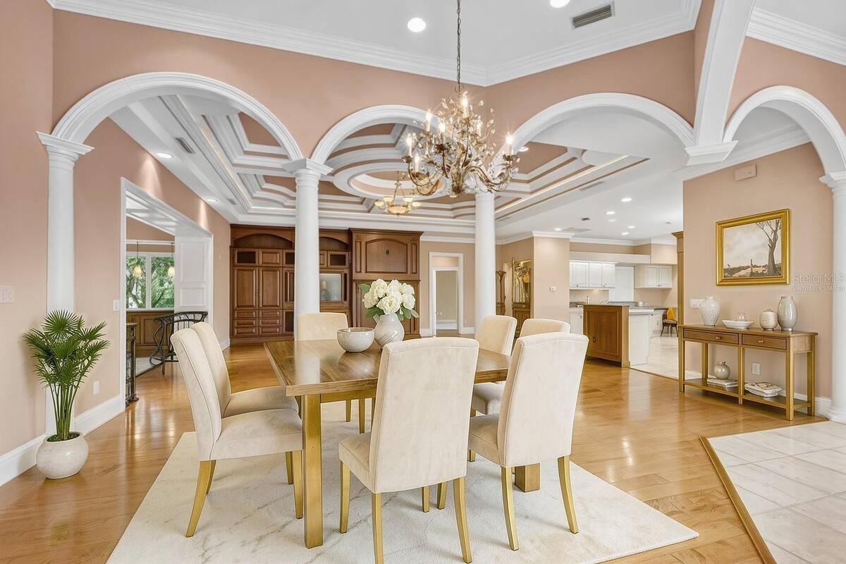 2220 Se Mill Creek Circle, Ocala, FL 34471