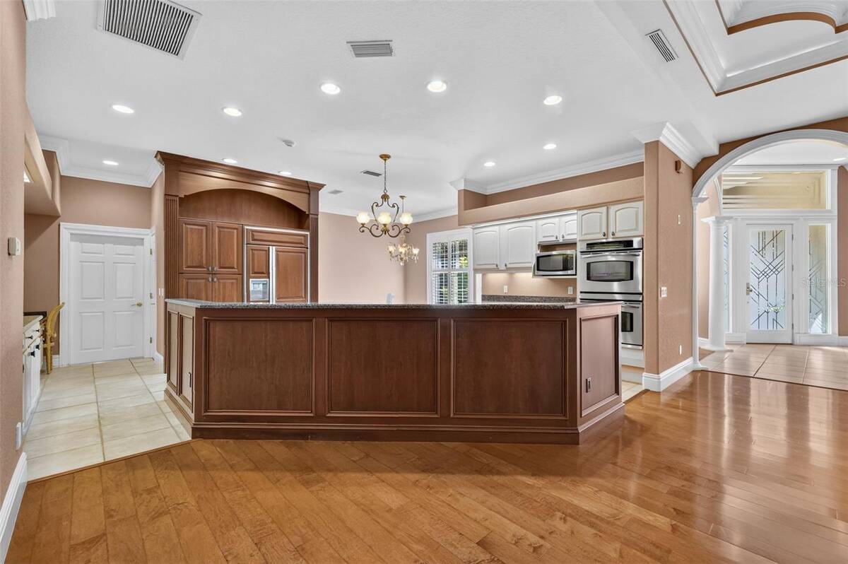 2220 Se Mill Creek Circle, Ocala, FL 34471