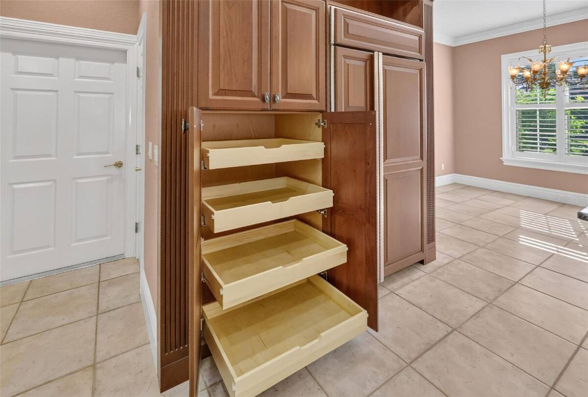 2220 Se Mill Creek Circle, Ocala, FL 34471