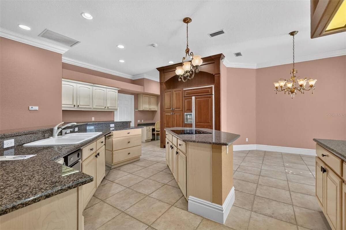 2220 Se Mill Creek Circle, Ocala, FL 34471