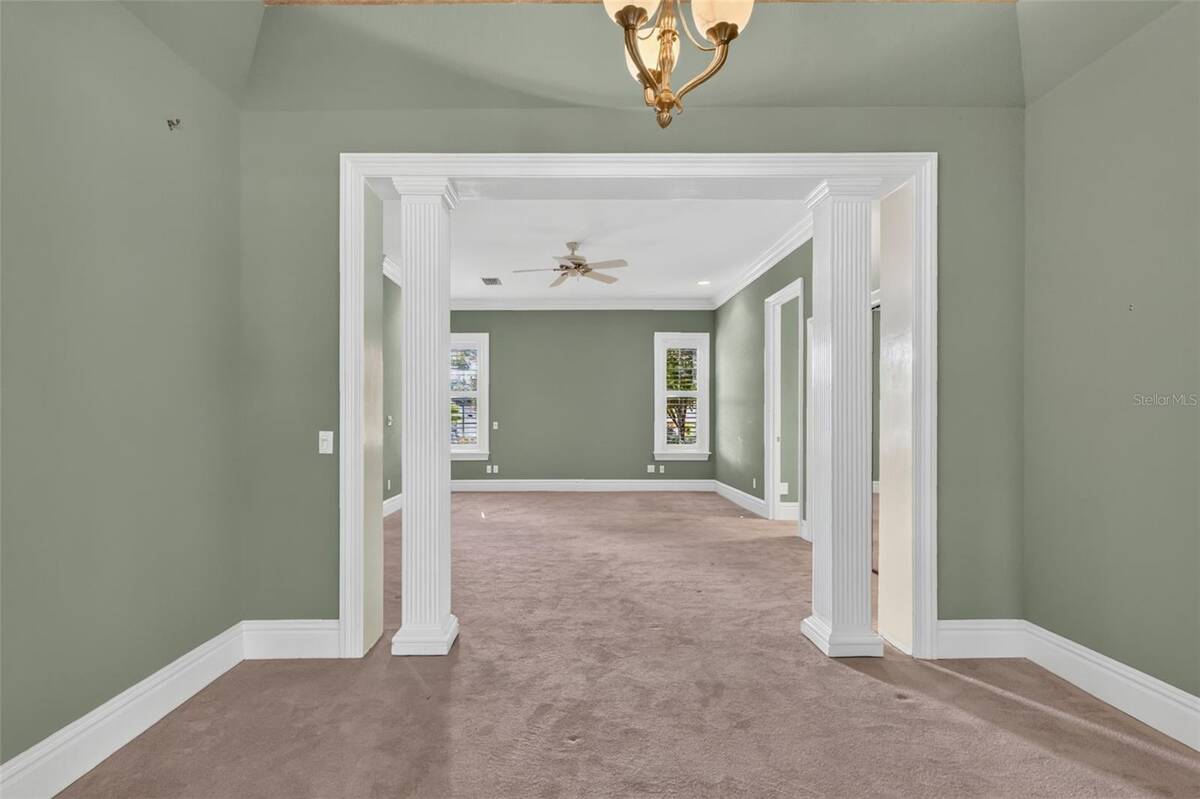 2220 Se Mill Creek Circle, Ocala, FL 34471