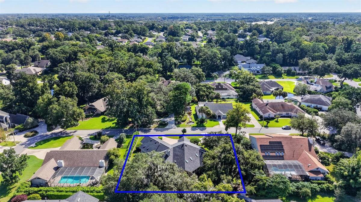 2220 Se Mill Creek Circle, Ocala, FL 34471