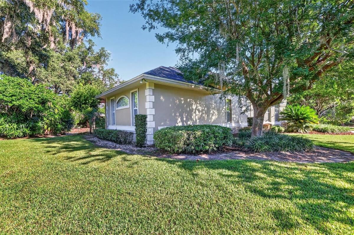 2220 Se Mill Creek Circle, Ocala, FL 34471