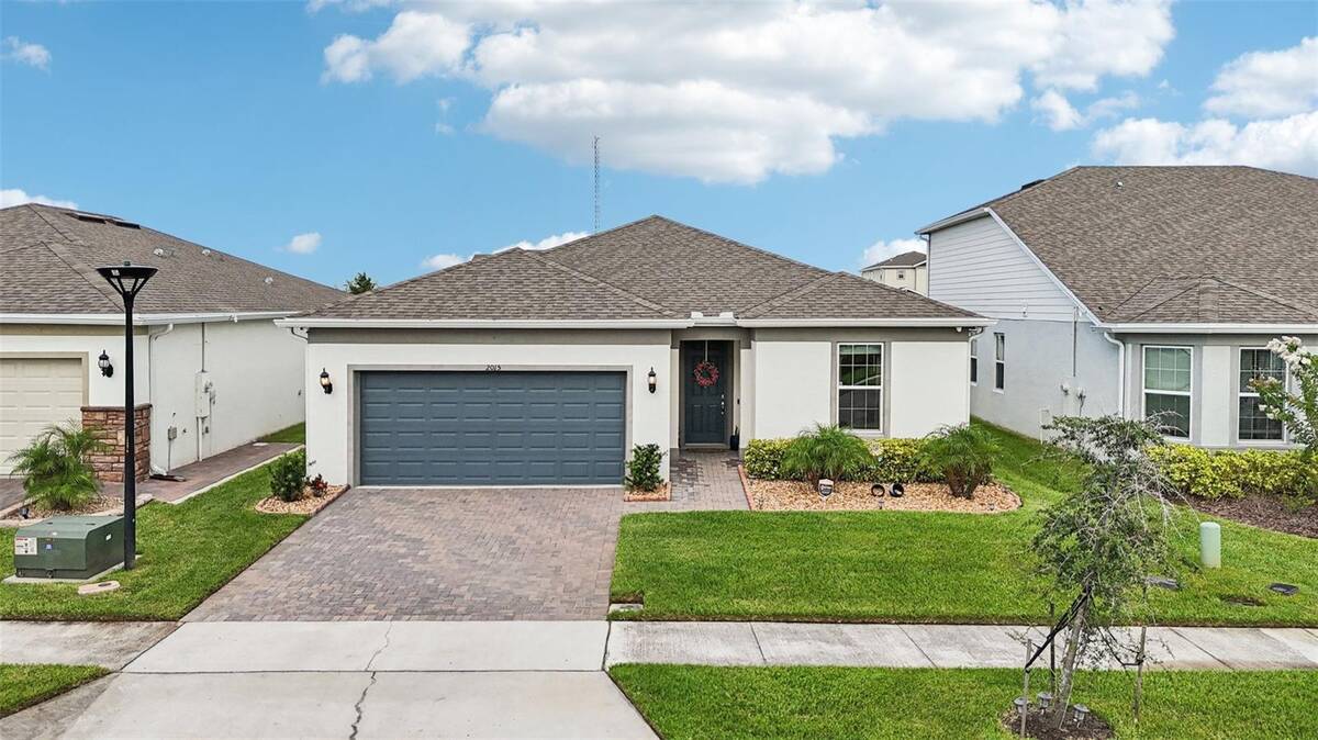 2015 Spring Shower Circle, Kissimmee, FL 34744