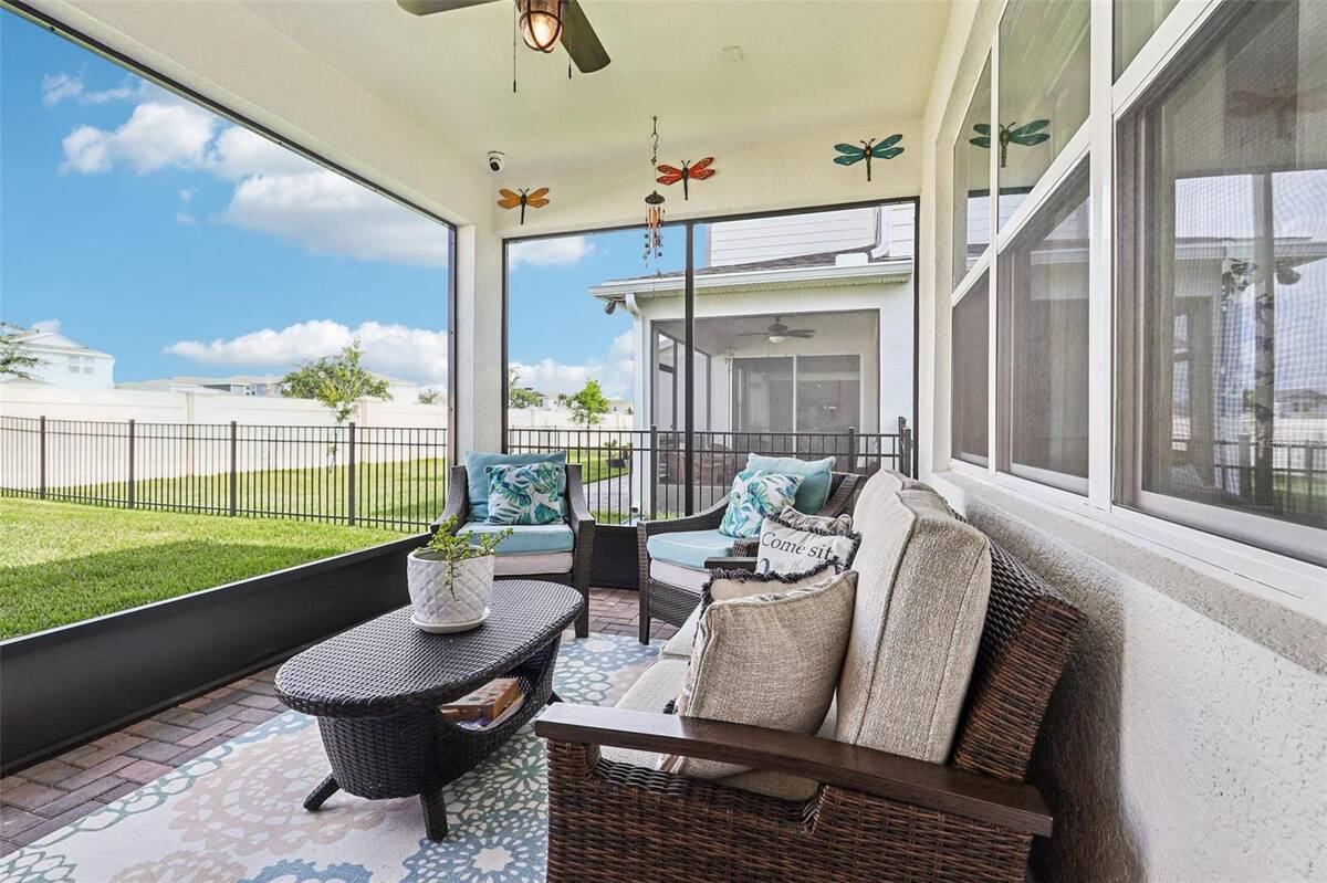 2015 Spring Shower Circle, Kissimmee, FL 34744