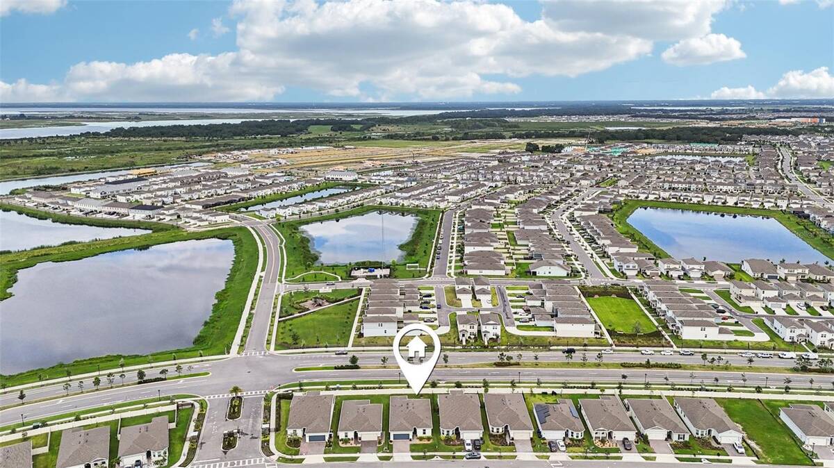 2015 Spring Shower Circle, Kissimmee, FL 34744