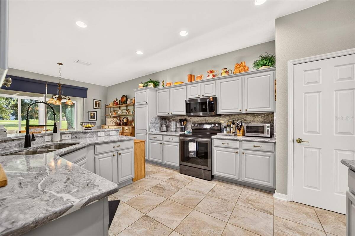 13233 Se 91st Court Road, Summerfield, FL 34491