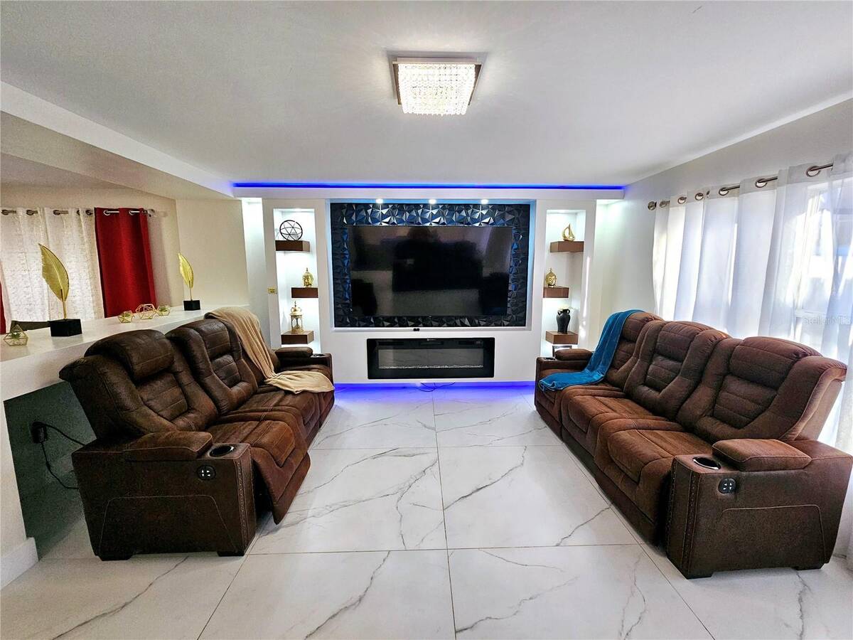 502 Canna Drive, Davenport, FL 33897