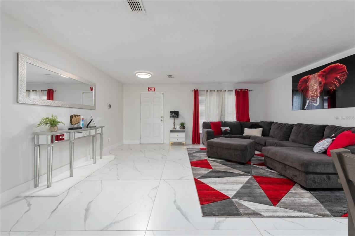 502 Canna Drive, Davenport, FL 33897