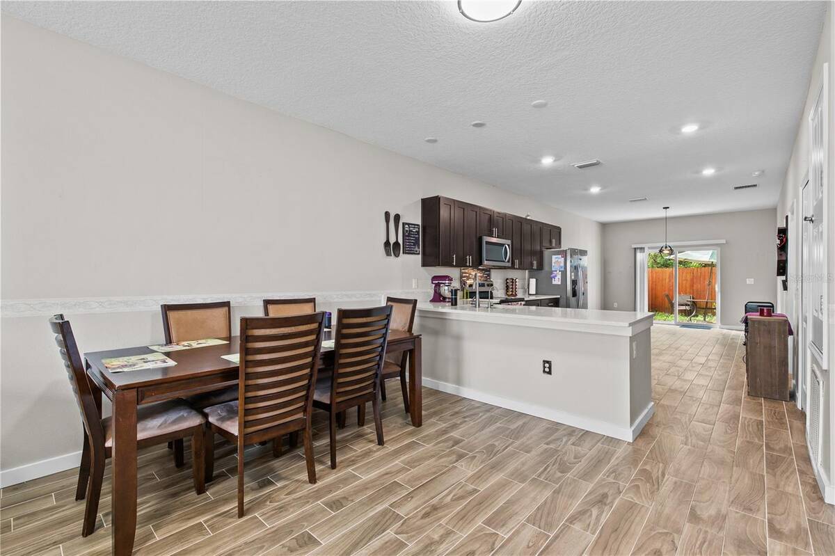 214 W 15th Street, Apopka, FL 32703