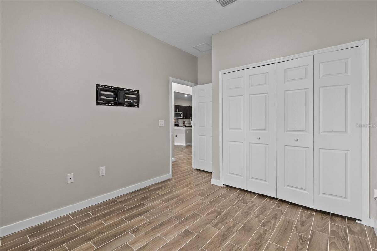 214 W 15th Street, Apopka, FL 32703