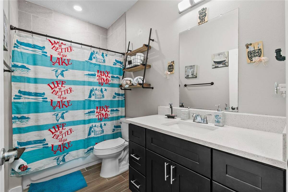 214 W 15th Street, Apopka, FL 32703