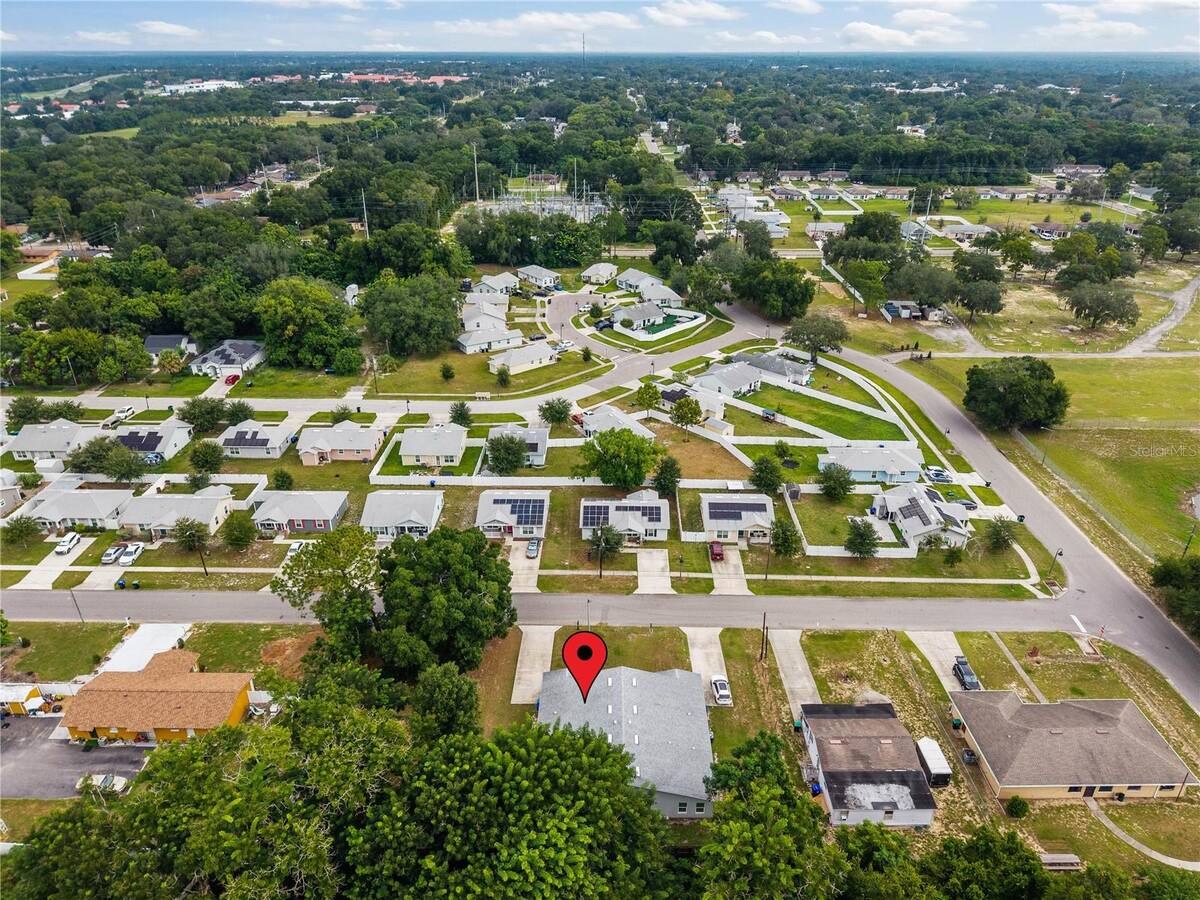 214 W 15th Street, Apopka, FL 32703