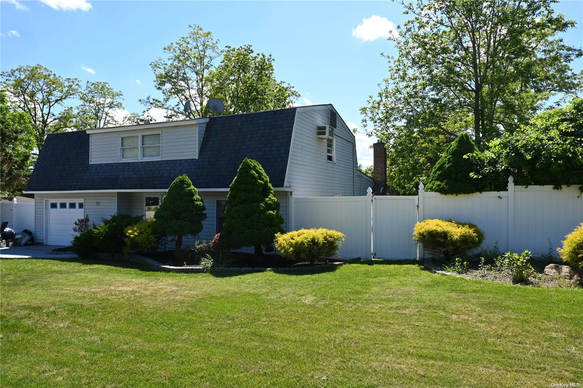 20 Campus Drive, Farmingville, NY 11738 (For Sale NYStateMLS Listing