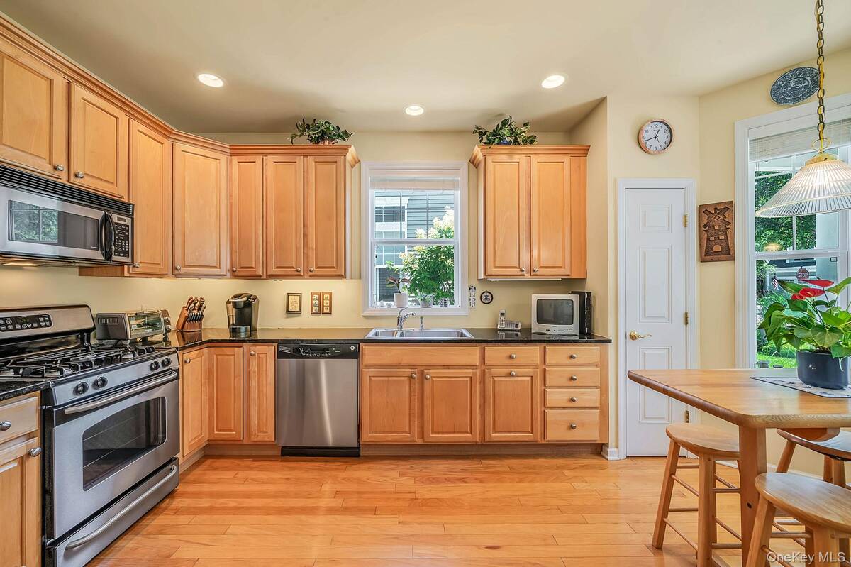140 Chopin Place