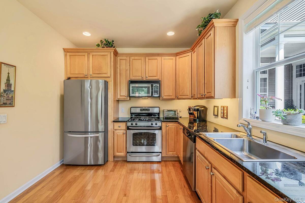 140 Chopin Place