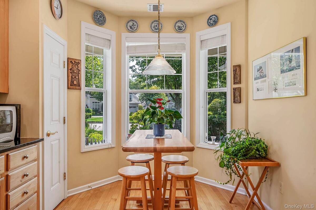 140 Chopin Place