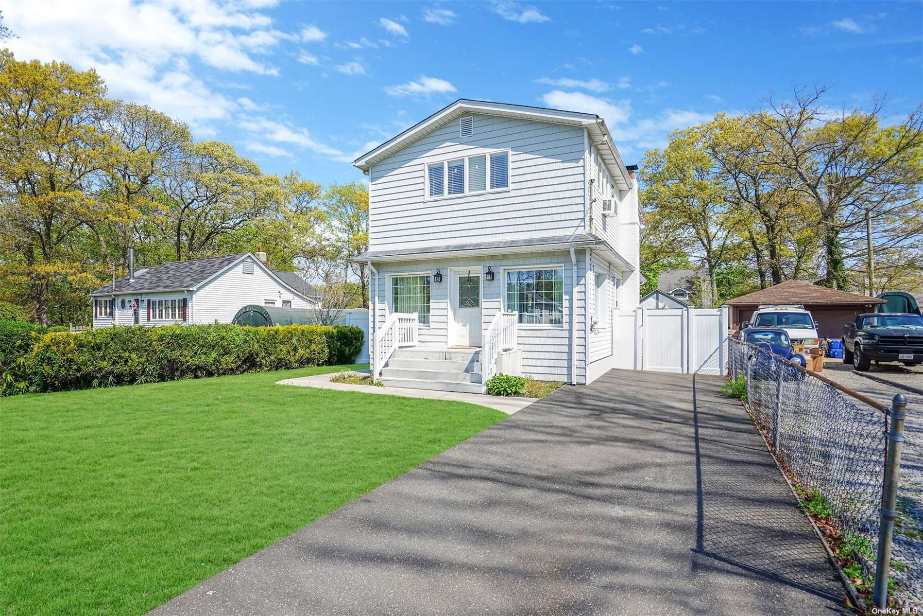 205 Pawnee Street, Ronkonkoma, NY 11779 (For Sale NYStateMLS Listing